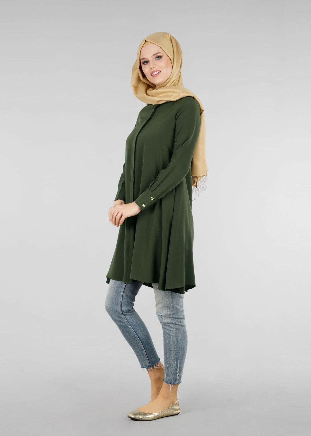 Tesettür giyim HAKİ T 4870 Mısra-Hakim Yaka Düğmeli Kloş Tunik