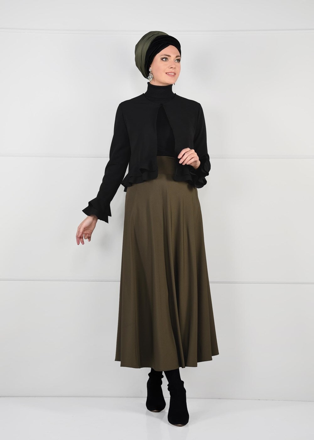 Tesettür giyim SİYAH VOLANLI BLUZ 1186