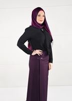 Tesettür giyim SİYAH BROŞ DETAYLI ŞİFON BLUZ 2610