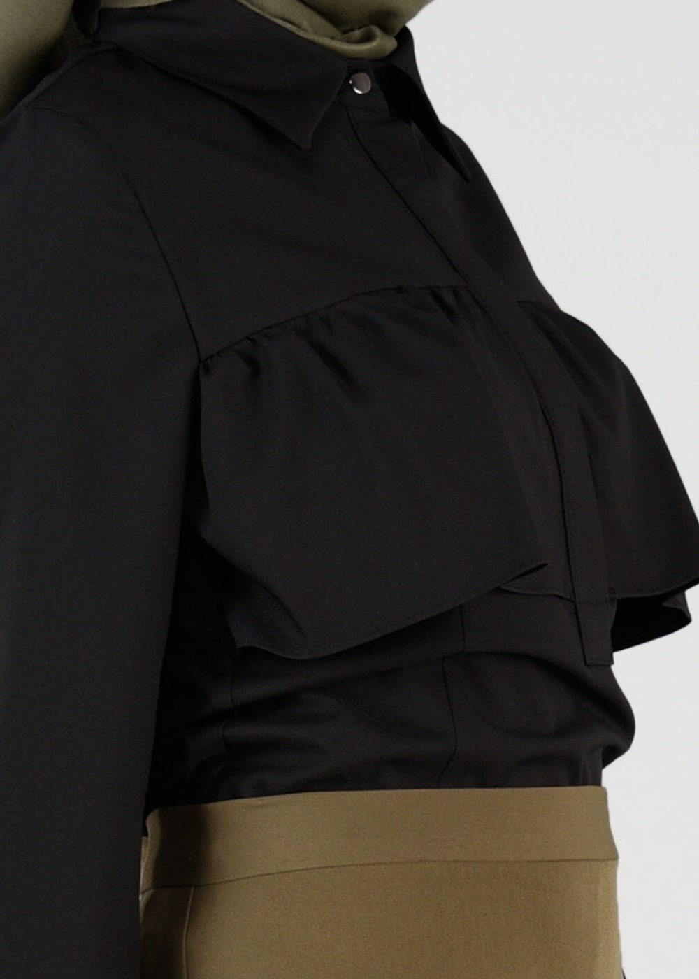 Tesettür giyim SİYAH VOLAN DETAYLI BLUZ 4783