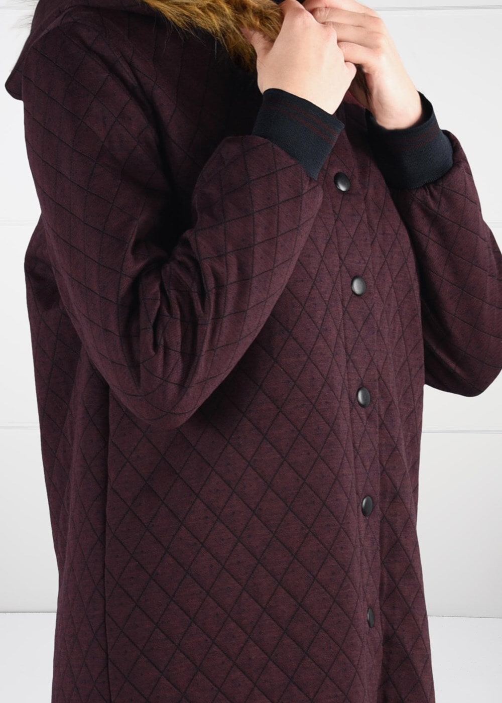 Tesettür giyim BORDO KÜRKLÜ KAPÜŞONLU CEKET 09341