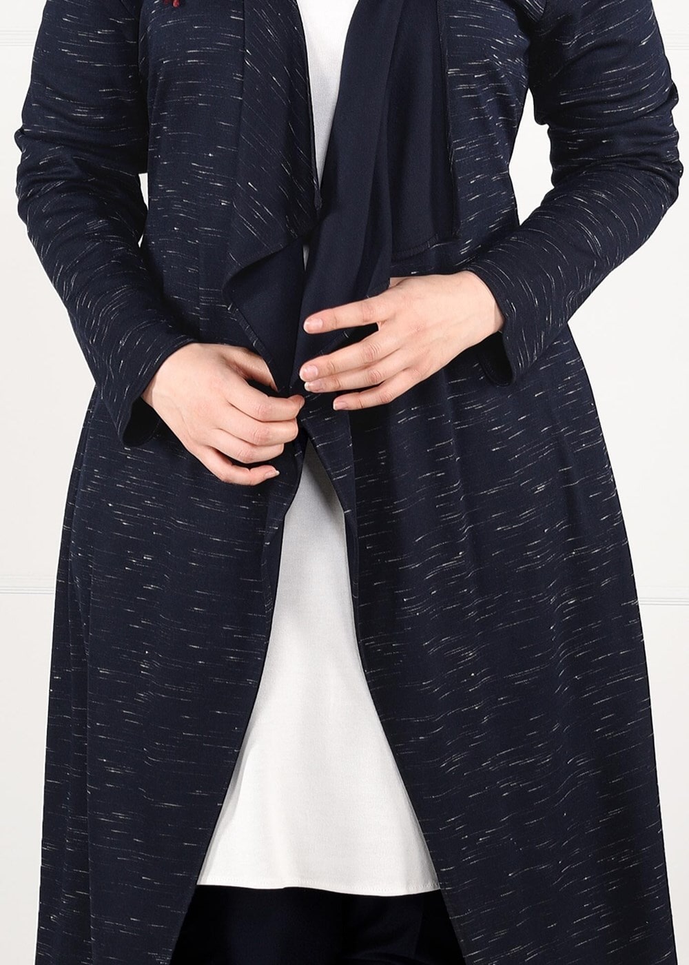 Vêtements hijab BLEU MARINE CARDIGAN EN COTON PEIGNE AVEC FRANGES 2643