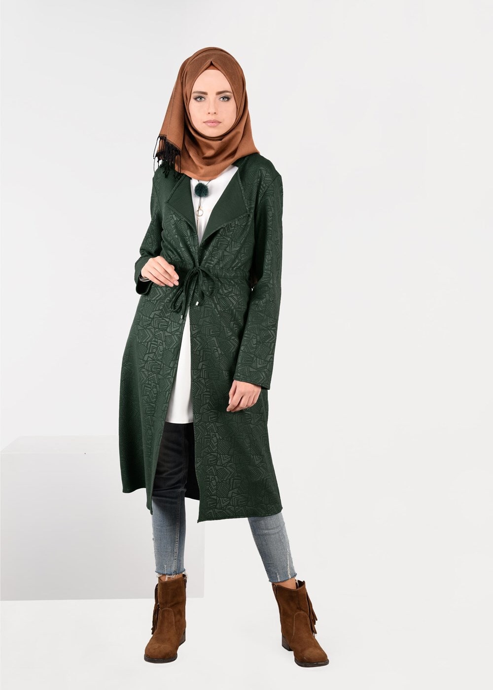 Tesettür giyim YEŞİL BELDEN BÜZGÜLÜ HIRKA 4053