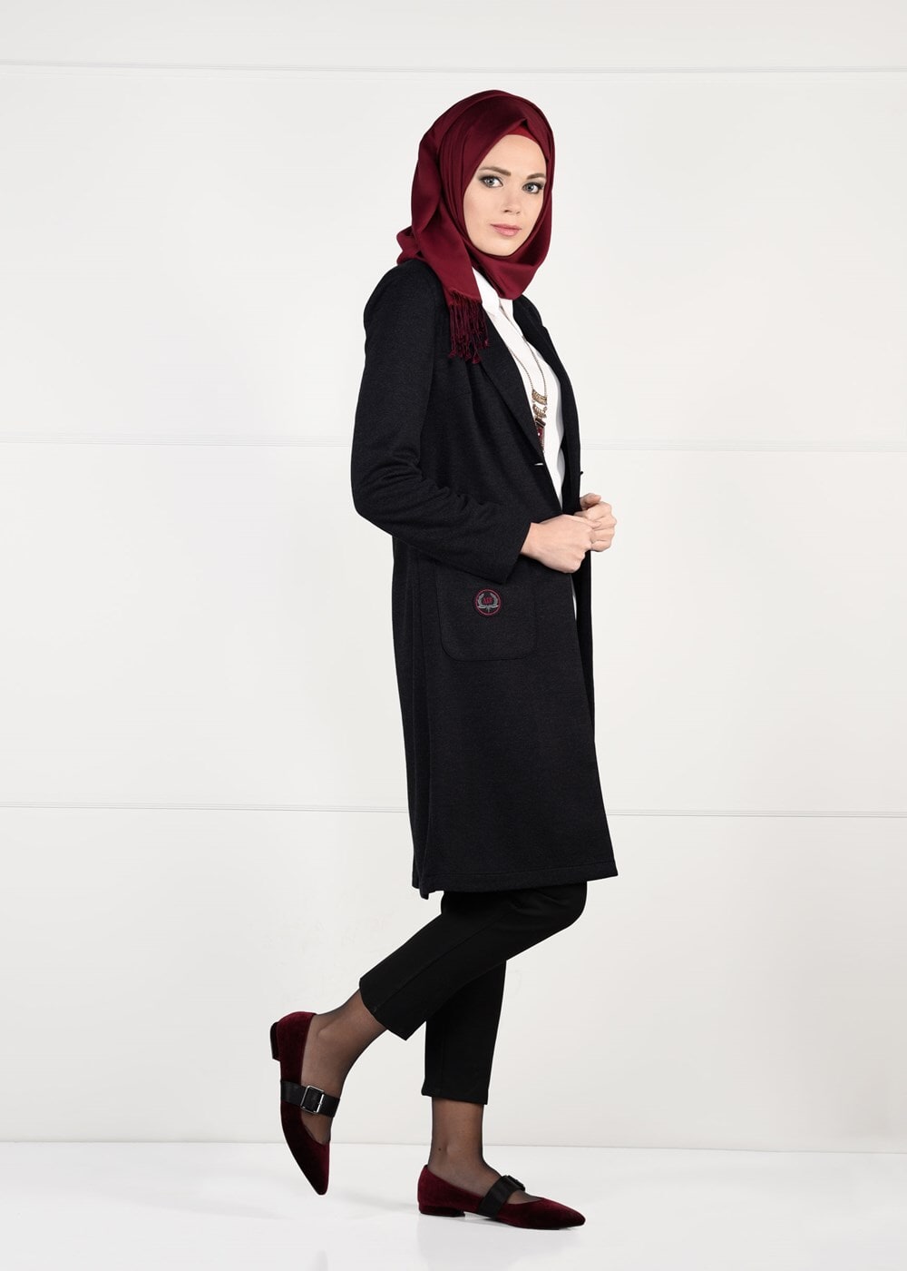 Tesettür giyim SİYAH ARMA DETAYLI DÜĞMELİ CEKET 4899 