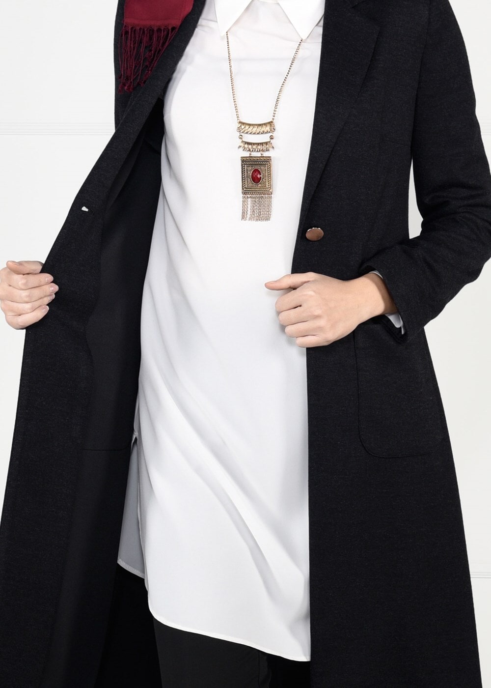 Tesettür giyim SİYAH ARMA DETAYLI DÜĞMELİ CEKET 4899 