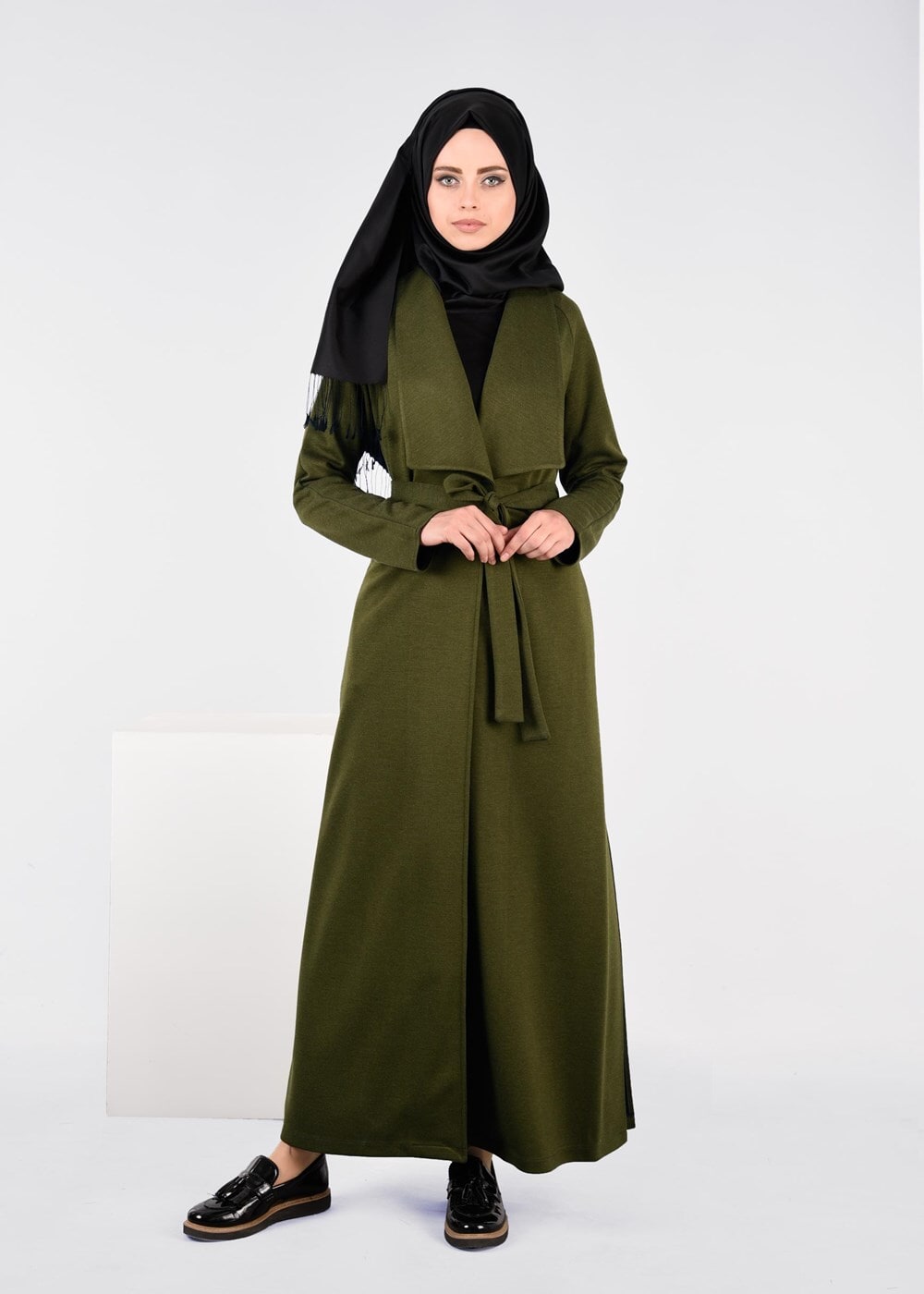 Tesettür giyim HAKİ KUŞAKLI HIRKA 4944