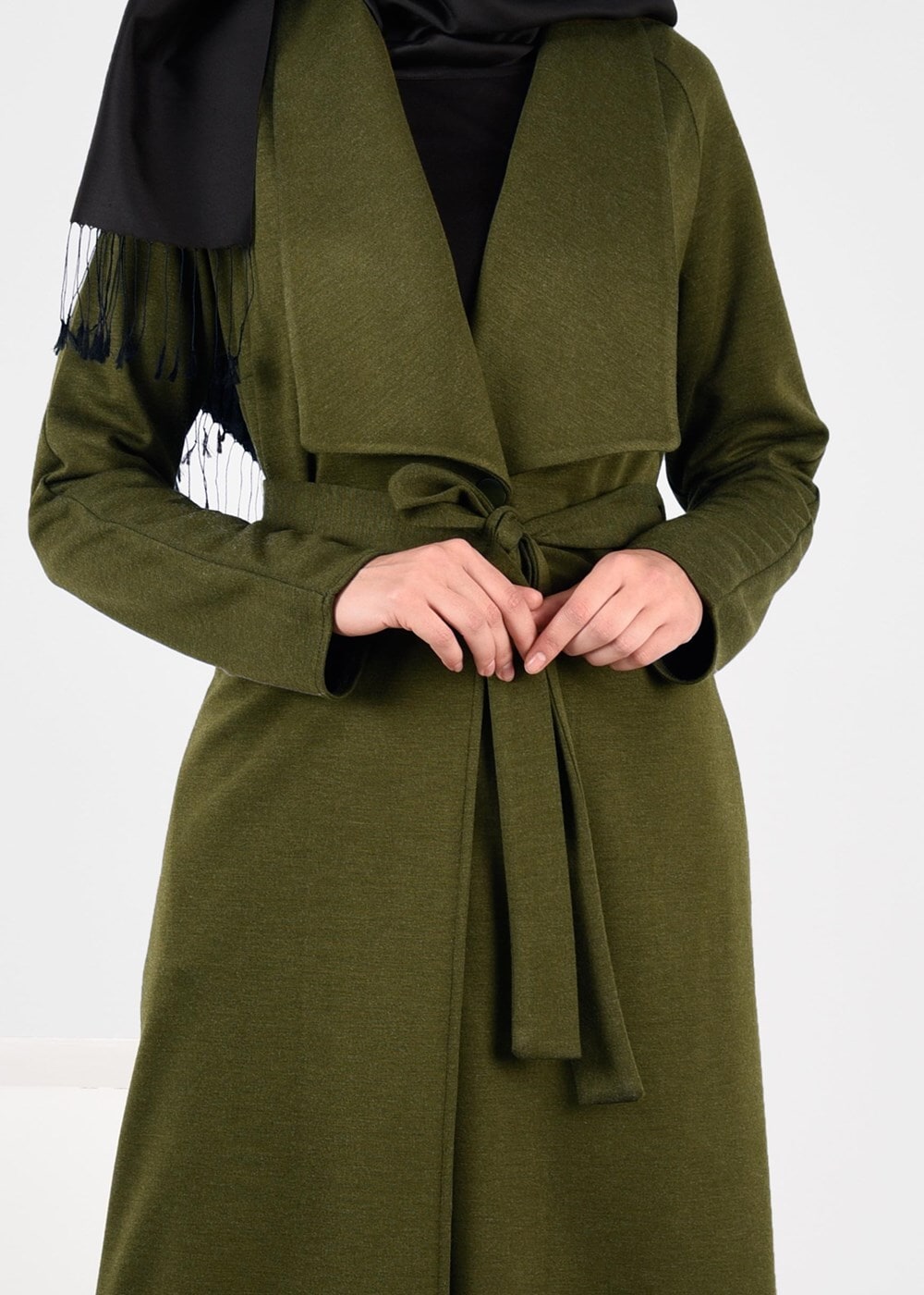 Tesettür giyim HAKİ KUŞAKLI HIRKA 4944