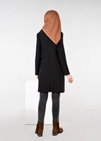 Tesettür giyim SİYAH CEPLERİ FERMUARLI DÜĞMELİ CEKET 4945 