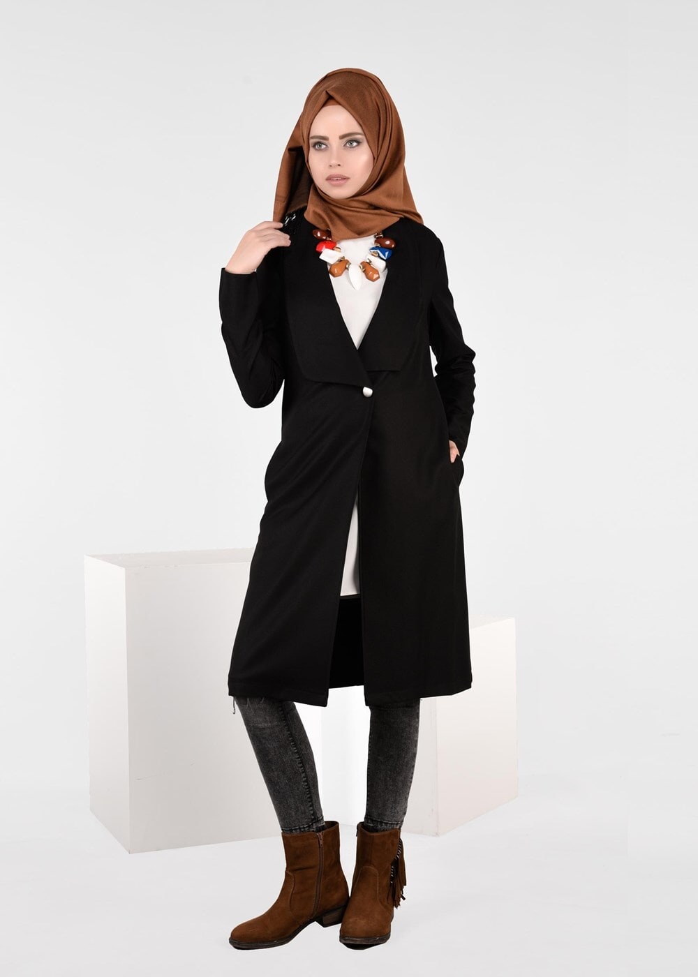 Tesettür giyim SİYAH DÜĞMELİ CEKET 4953 