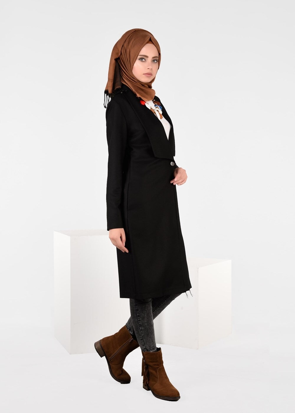 Tesettür giyim SİYAH DÜĞMELİ CEKET 4953 