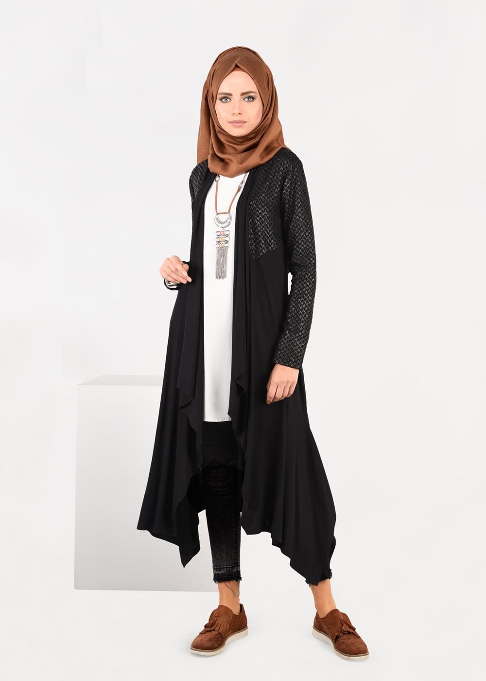 Tesettür giyim SİYAH ASİMETRİK KESİM HIRKA 4997