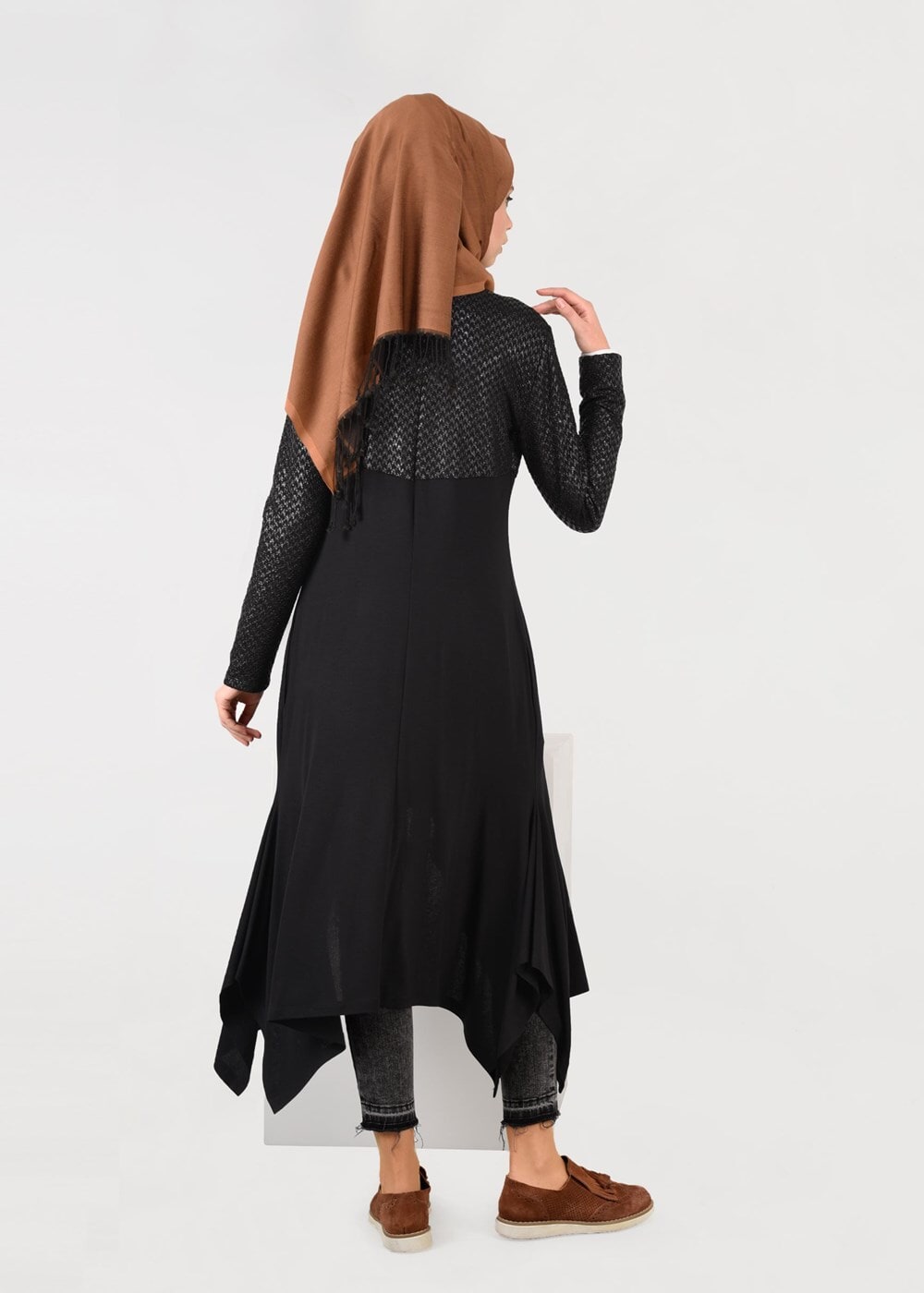 Tesettür giyim SİYAH ASİMETRİK KESİM HIRKA 4997