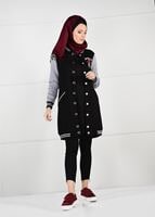 Tesettür giyim SİYAH ARMA DETAYLI RİBANALI KOLEJ CEKET 9221 