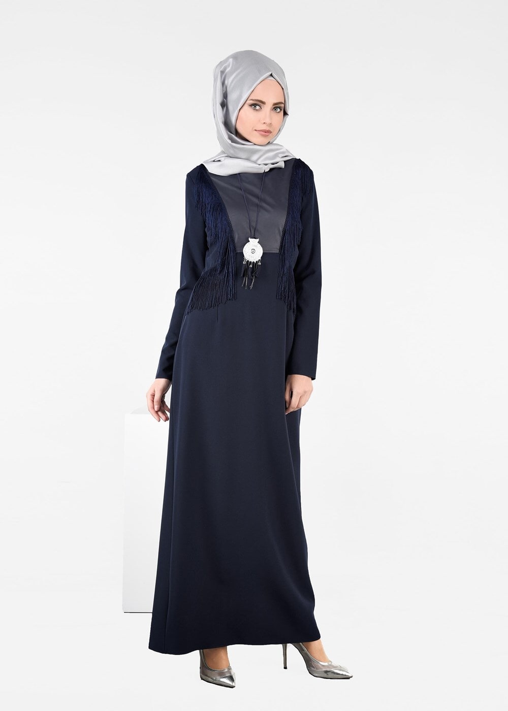 Tesettür giyim LACİVERT PÜSKÜL DETAYLI ELBİSE 4849
