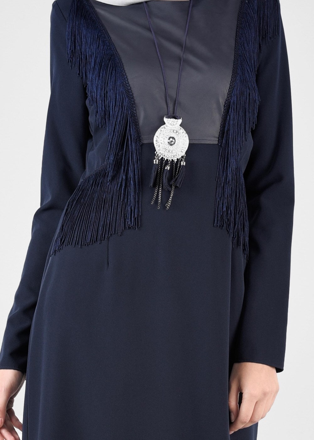 Tesettür giyim LACİVERT PÜSKÜL DETAYLI ELBİSE 4849