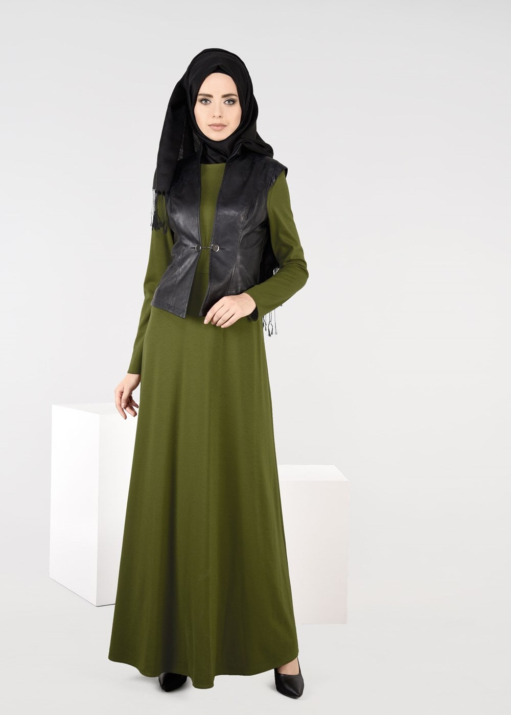 Tesettür giyim YEŞİL SUNİ DERİ YELEKLİ 2Lİ ELBİSE TAKIM 4895
