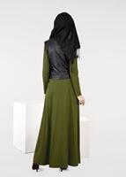 Tesettür giyim YEŞİL SUNİ DERİ YELEKLİ 2Lİ ELBİSE TAKIM 4895