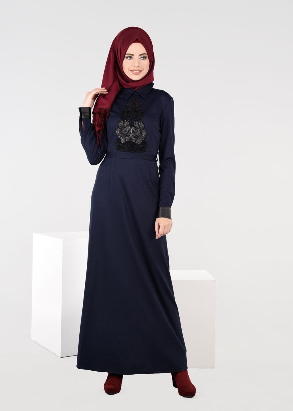 Tesettür giyim LACİVERT GÜPÜR İŞLEMELİ ELBİSE 4907 