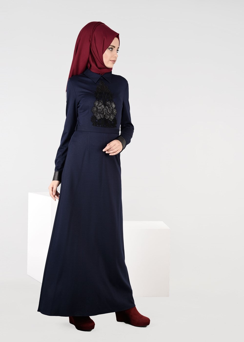 Tesettür giyim LACİVERT GÜPÜR İŞLEMELİ ELBİSE 4907 