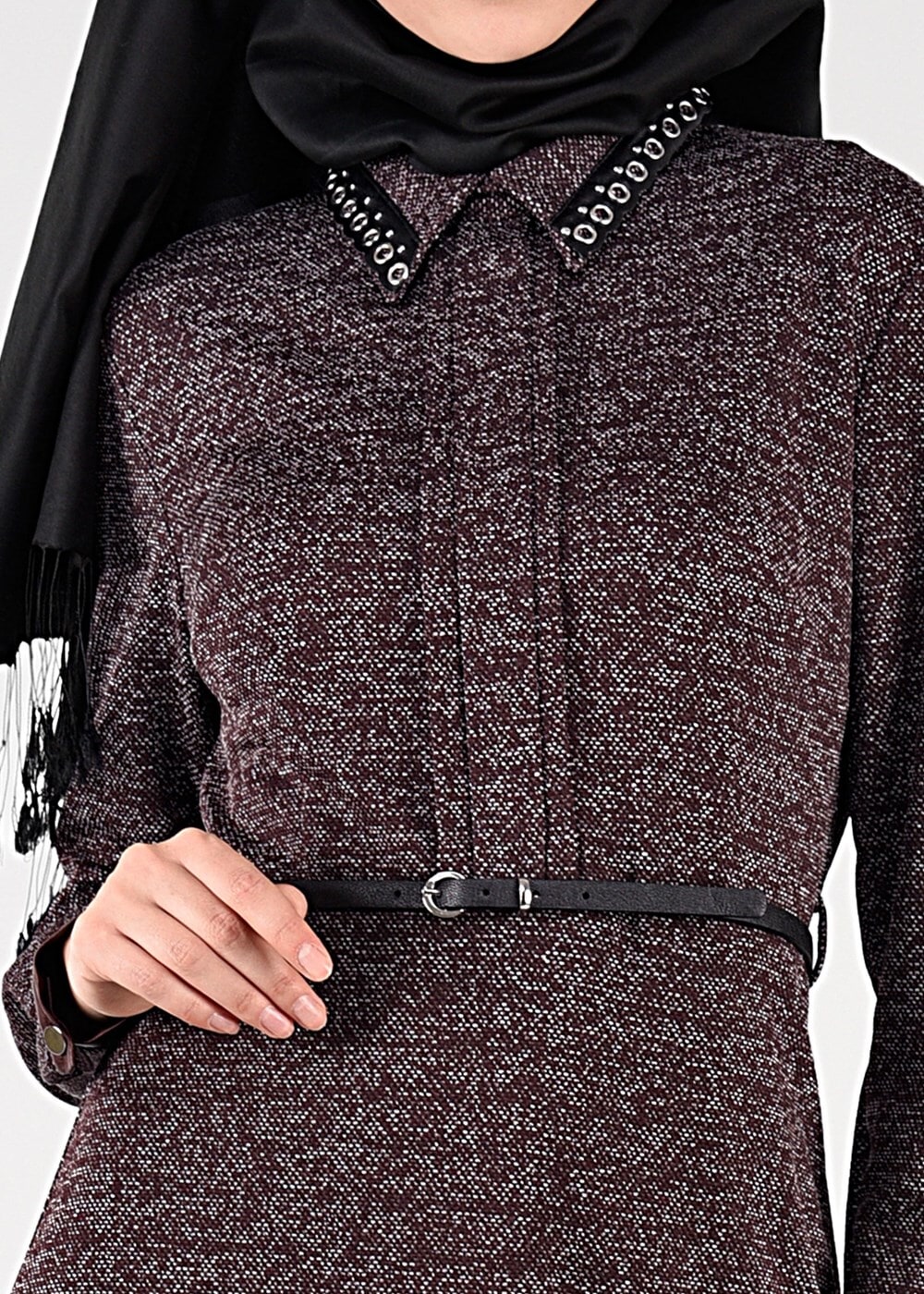 Tesettür giyim MÜRDÜM YAKASI KUŞ GÖZÜ DETAYLI KEMERLİ ELBİSE 4946