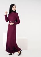 Tesettür giyim BORDO NAKIŞ DETAYLI ŞAL YAKA ELBİSE 4963