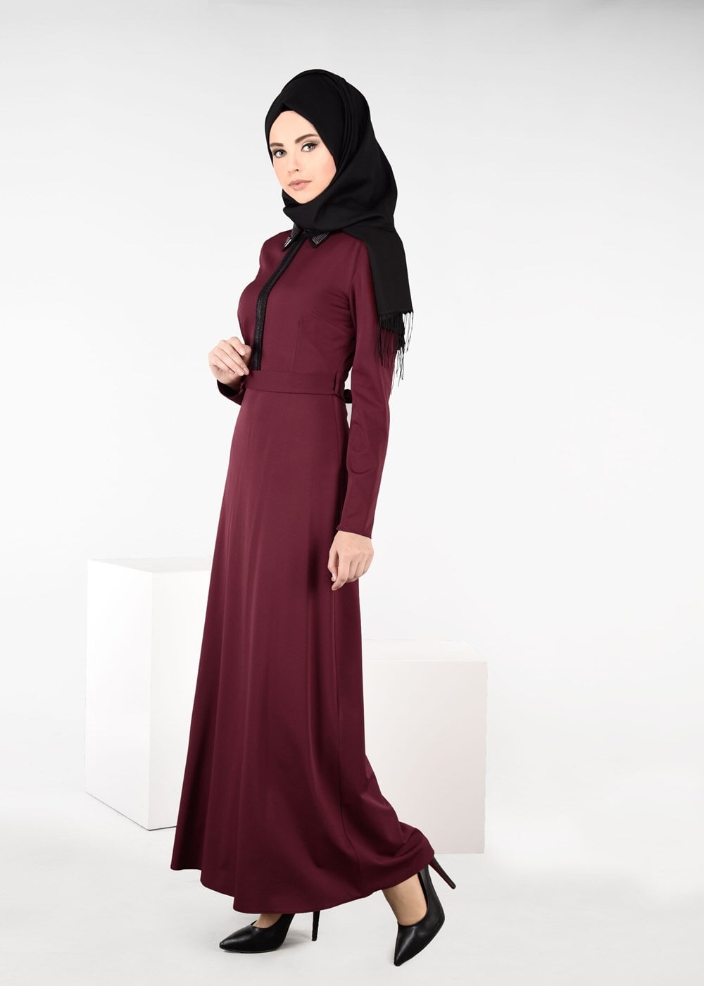 Tesettür giyim BORDO BİYE DETAYLI KUŞAKLI ELBİSE 4964
