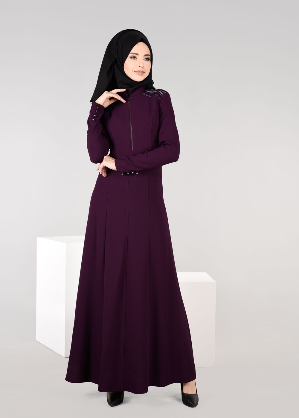 Tesettür giyim MÜRDÜM FERMUAR DETAYLI NAKIŞLI ELBİSE 4966 