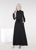 Tesettür giyim SİYAH ÇİÇEK NAKIŞLI ELBİSE 4969
