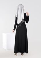 Tesettür giyim SİYAH ÇİÇEK NAKIŞLI ELBİSE 4969