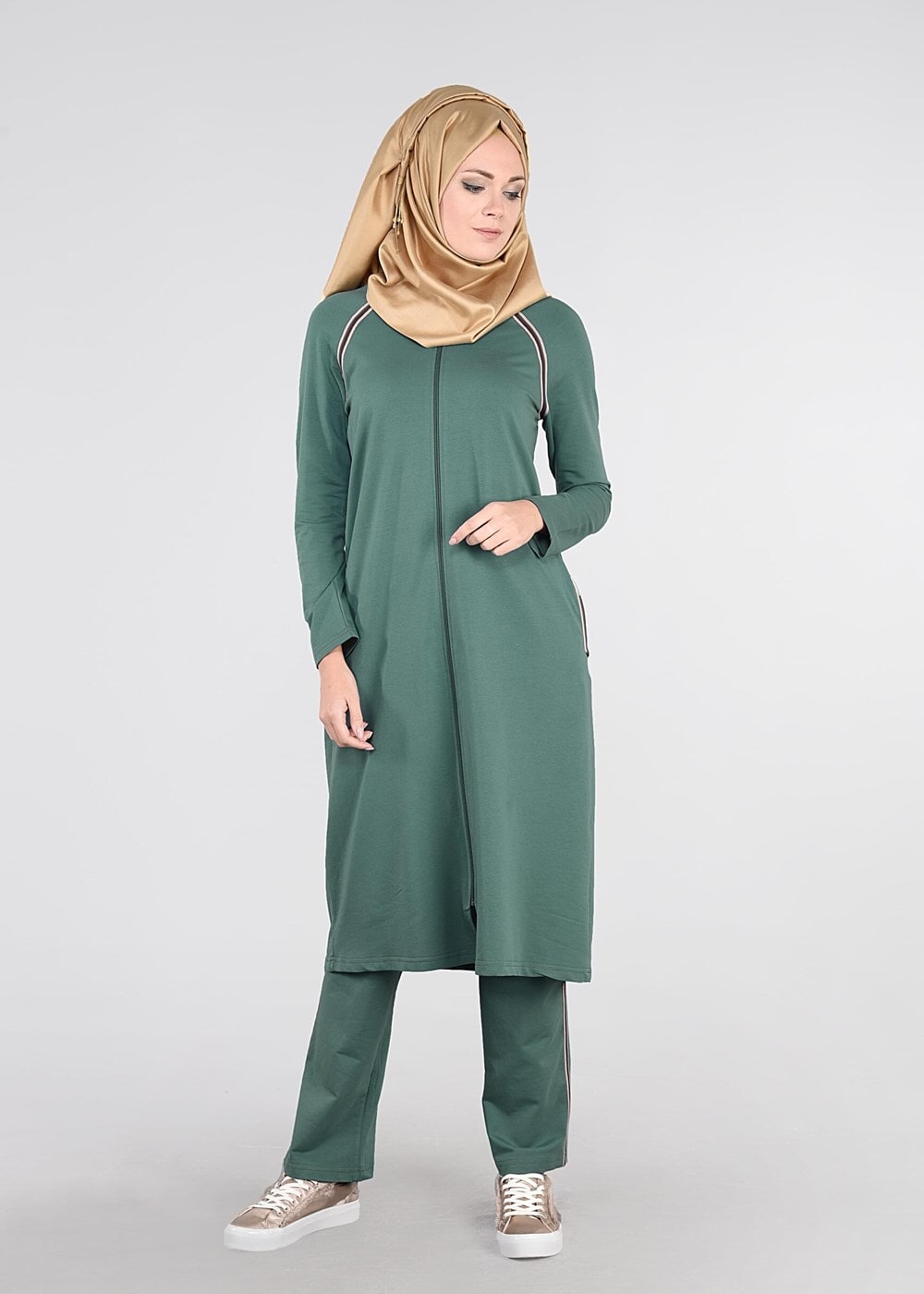 Hijab clothing GREEN REGLAN TRACKSUIT 31104