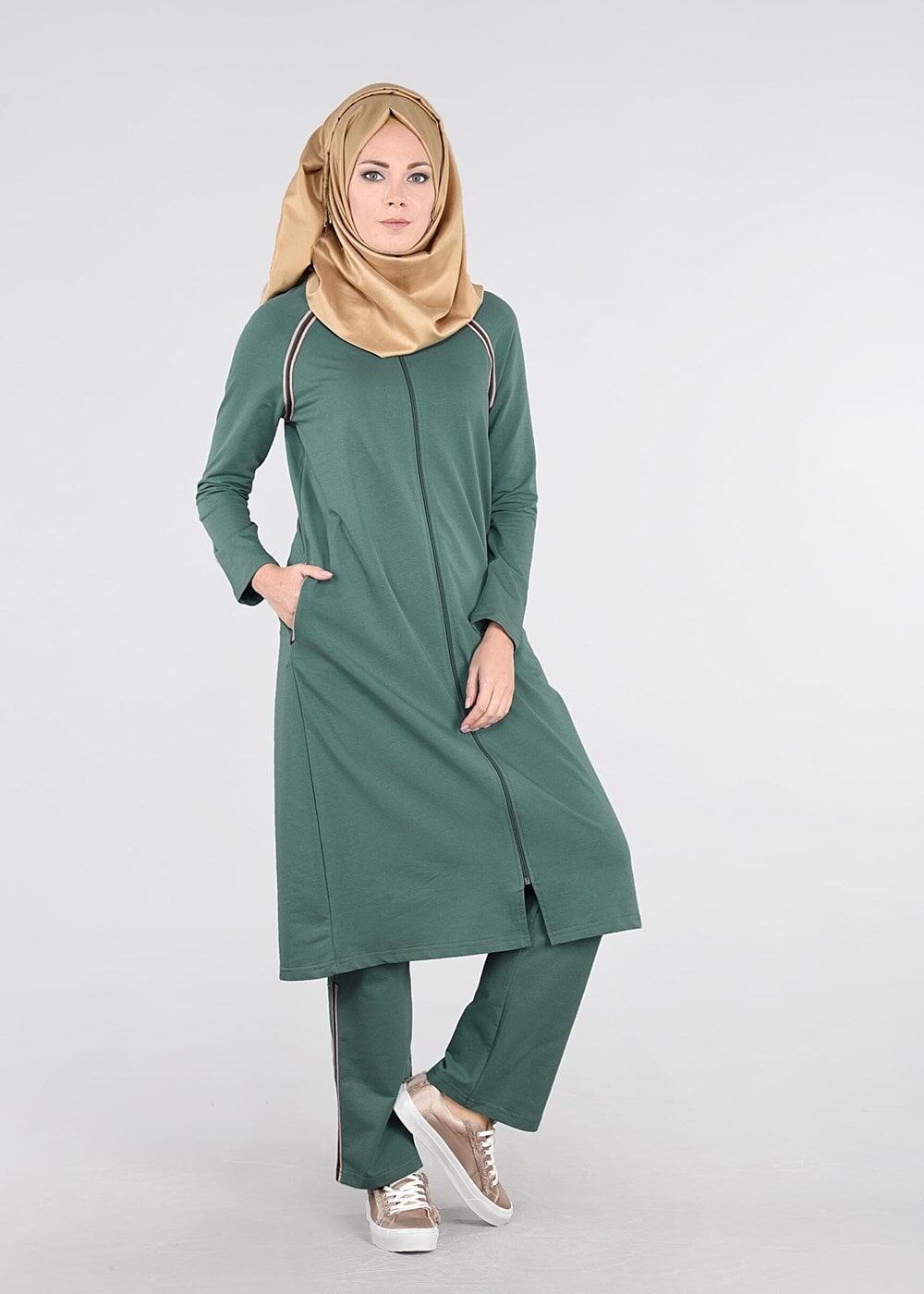 Hijab clothing GREEN REGLAN TRACKSUIT 31104