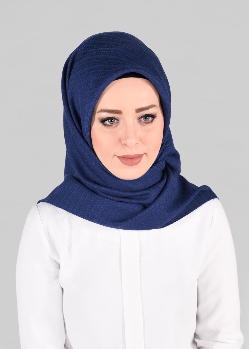 Tesettür giyim LACİVERT T 9880 ALVİNA KENDİNDEN DESENLİ EŞARP