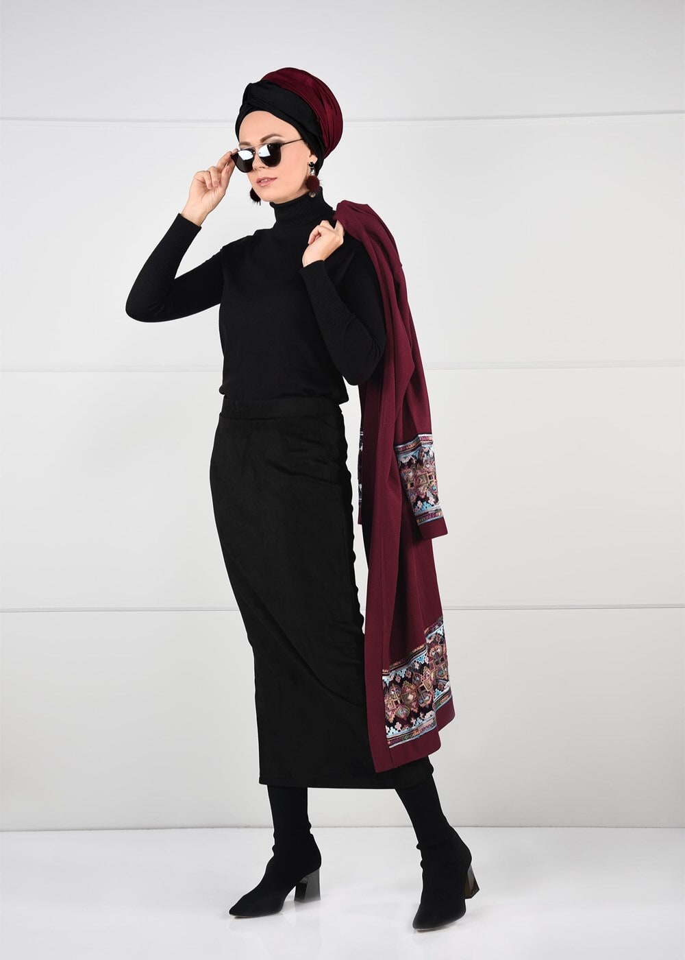 Tesettür giyim SİYAH DAR KESİM SÜET ETEK 85941