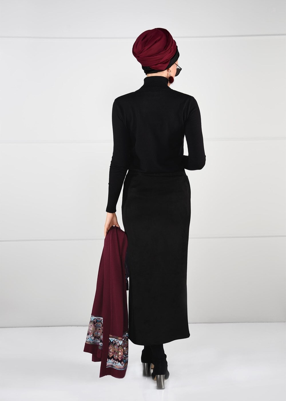 Tesettür giyim SİYAH DAR KESİM SÜET ETEK 85941