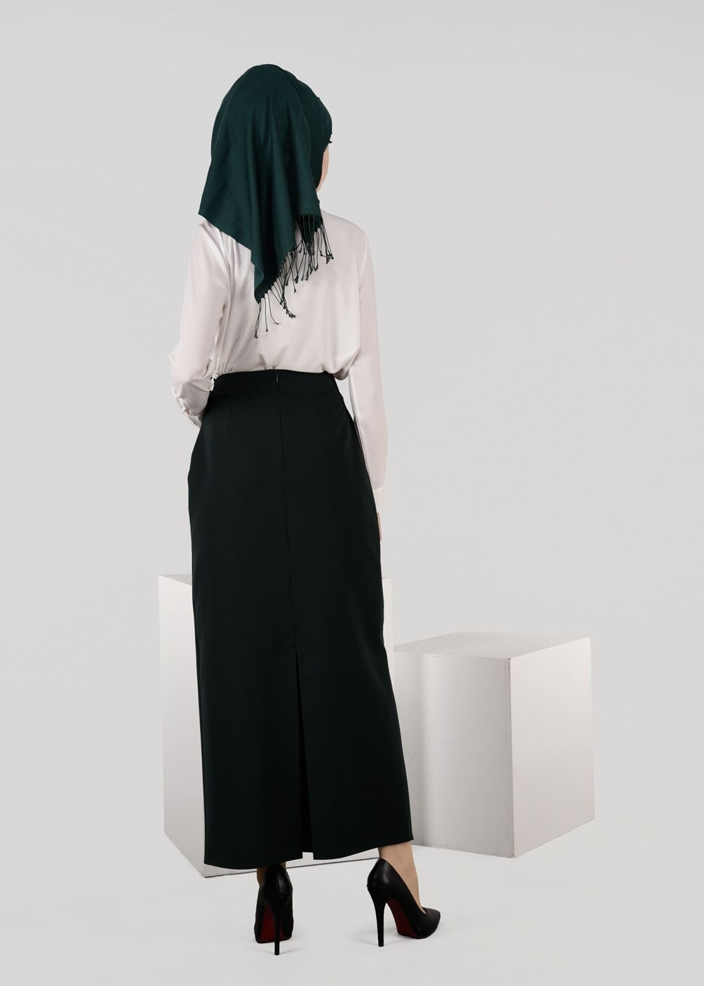 Tesettür giyim SİYAH KEMER DETAYLI ETEK  6942