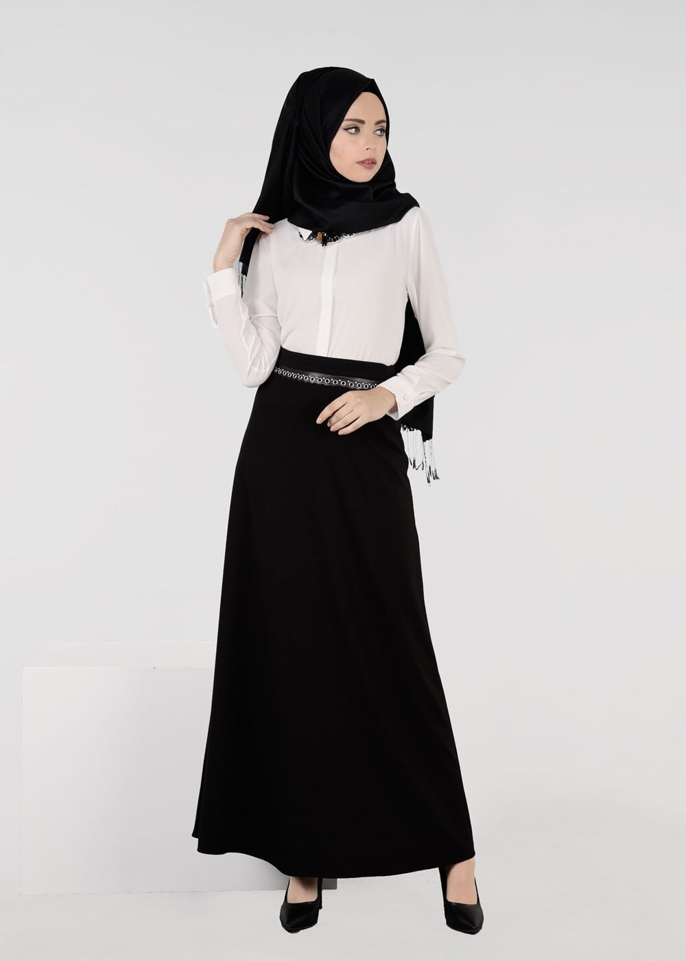 Tesettür giyim SİYAH KUŞ GÖZÜ DETAYLI ETEK 6943