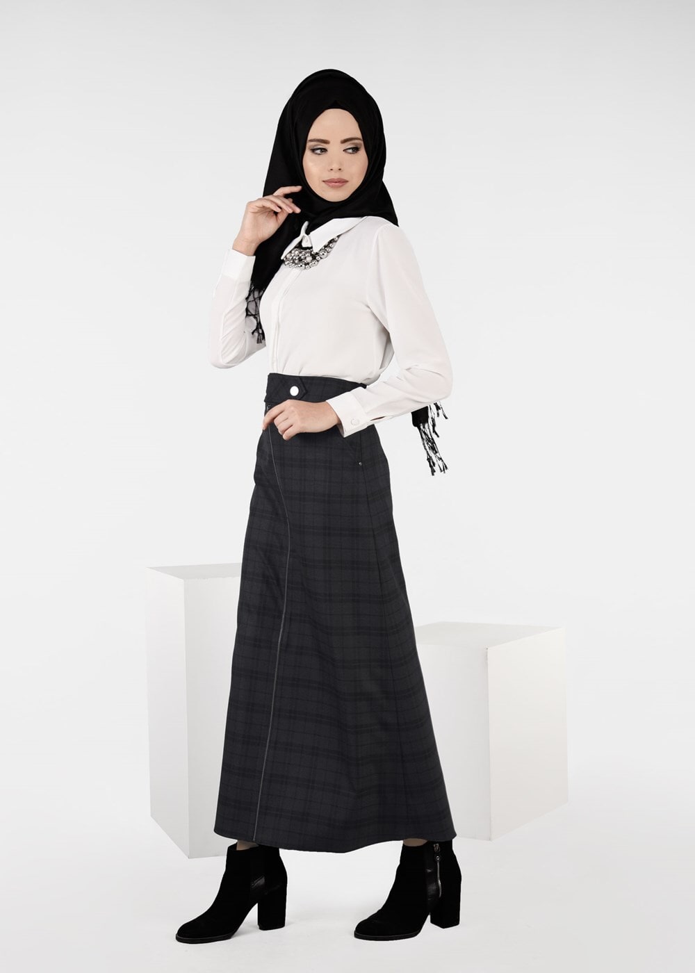 Tesettür giyim SİYAH FERMUAR DETAYLI EKOSE ETEK 6959