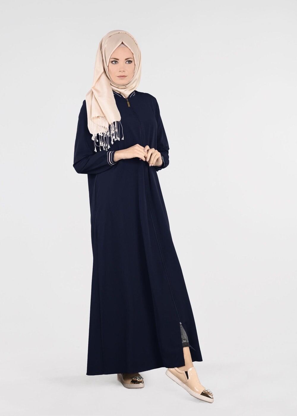 Tesettür giyim LACİVERT RİBANALI FERMUARLI FERACE 16106