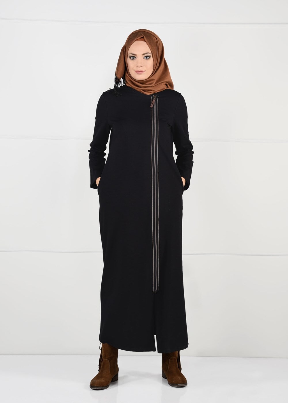 Tesettür giyim SİYAH FERMUAR DETAYLI FERACE 95106