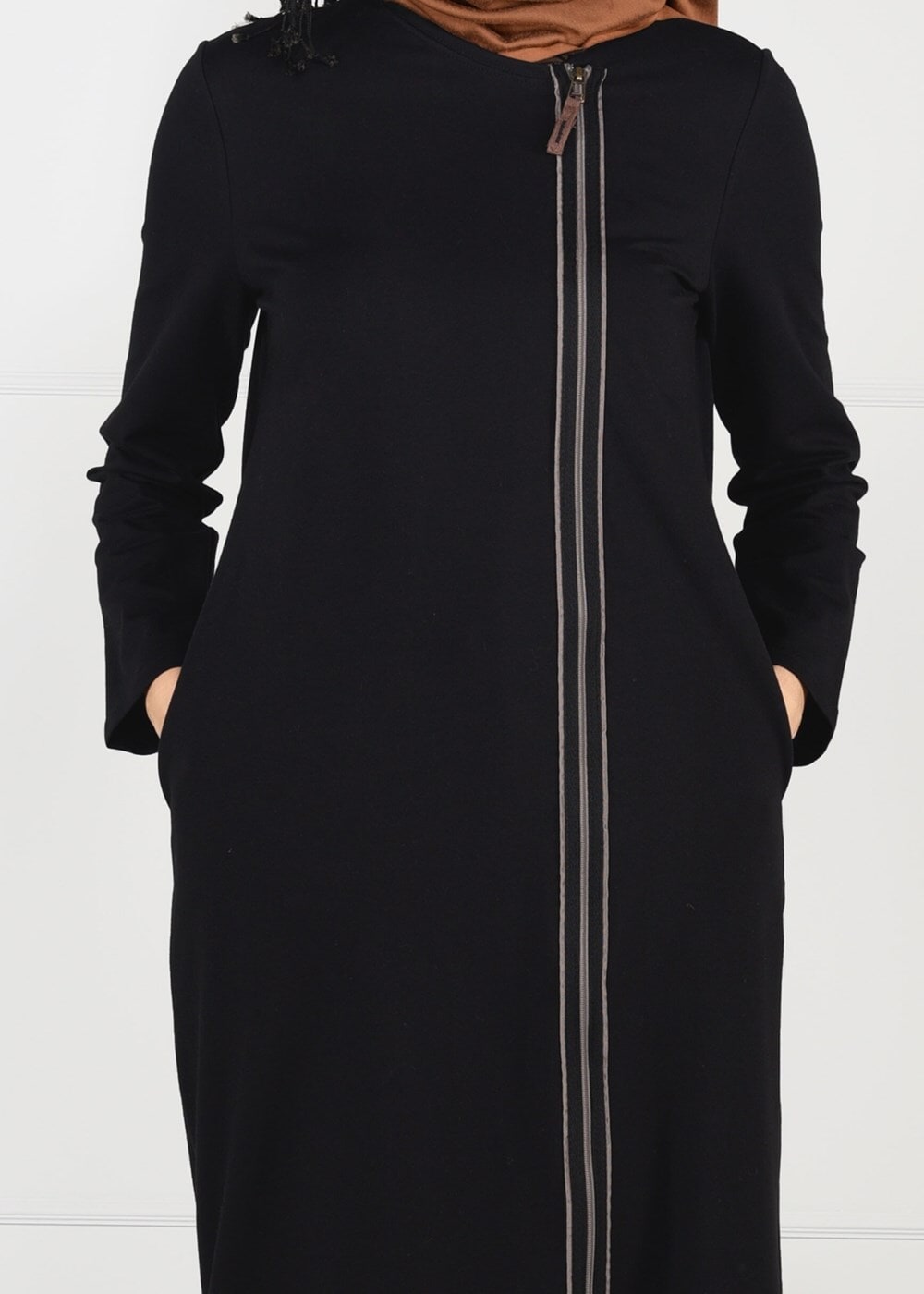 Tesettür giyim SİYAH FERMUAR DETAYLI FERACE 95106