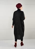 Tesettür giyim SİYAH İNCİ DETAYLI YARASA KOL HIRKA 6845