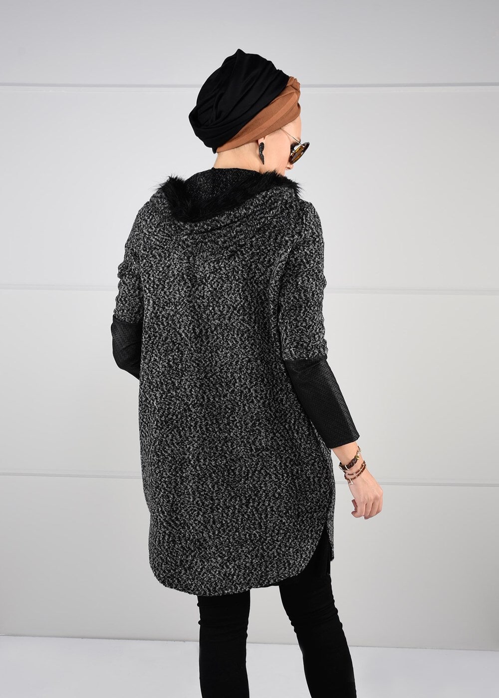 Tesettür giyim GRİ SUNİ DERİ DETAYLI KABAN 31241