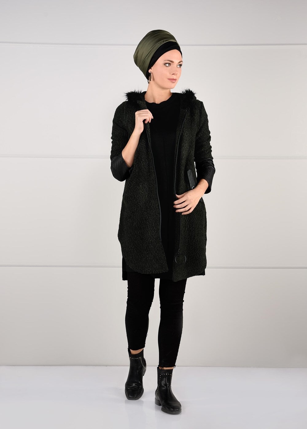 Tesettür giyim HAKİ SUNİ DERİ DETAYLI KABAN 31241