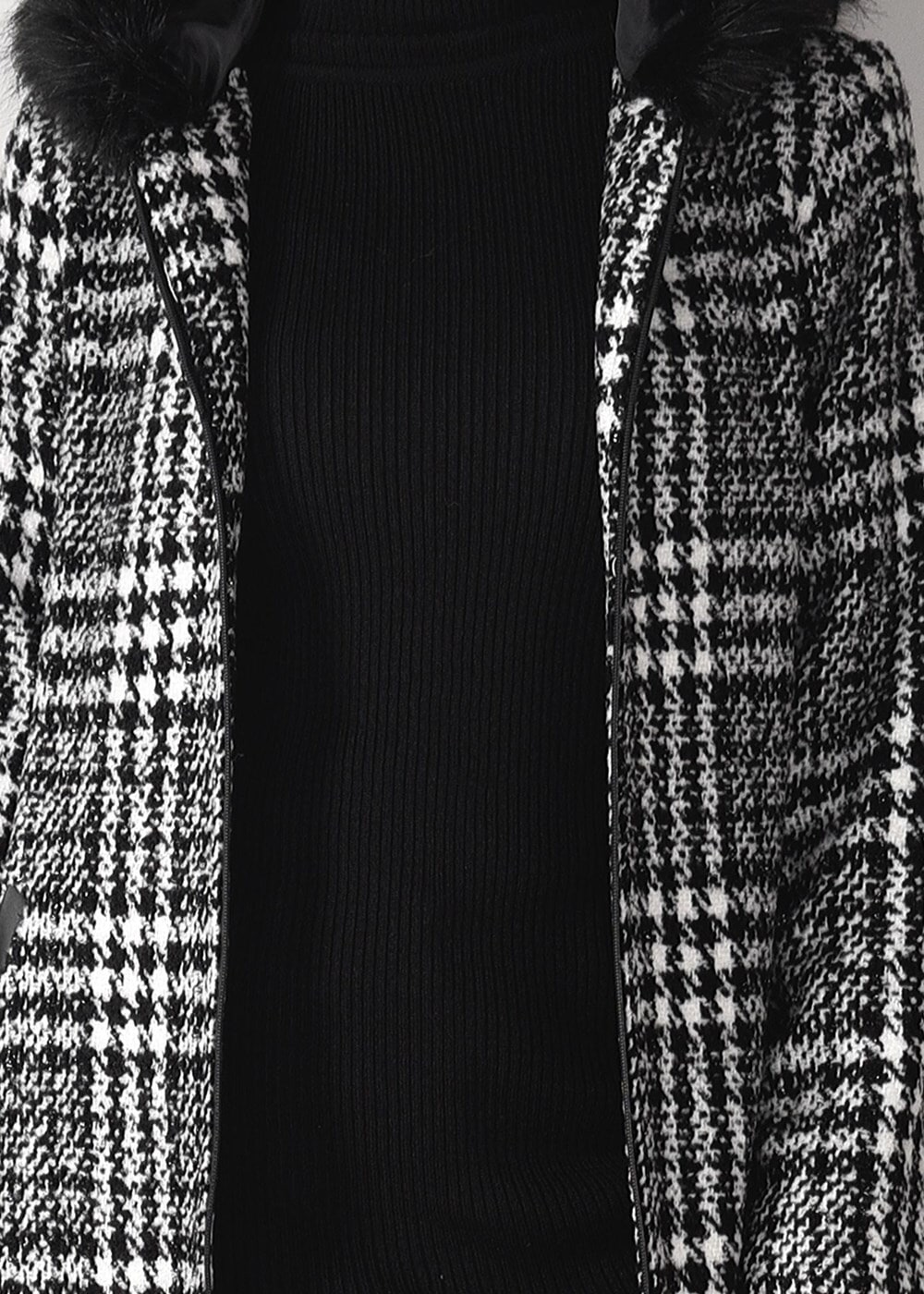 Tesettür giyim SİYAH EKOSE DESENLİ KAŞE KABAN 50451