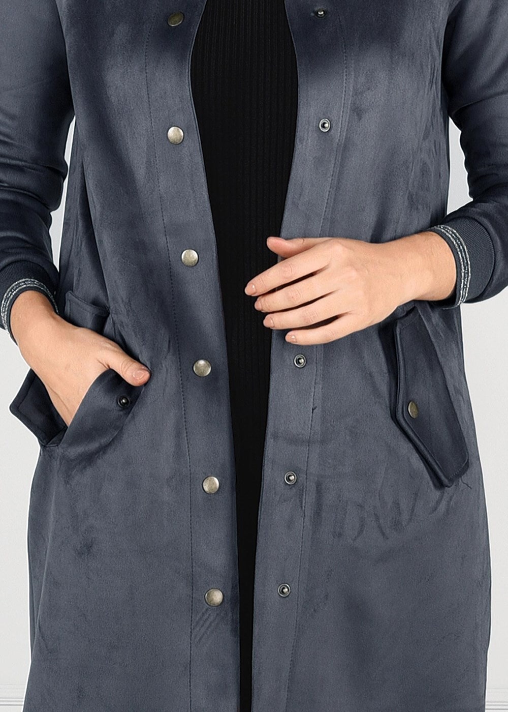 Tesettür giyim GRİ ÇITÇITLI SÜET KABAN 67941 