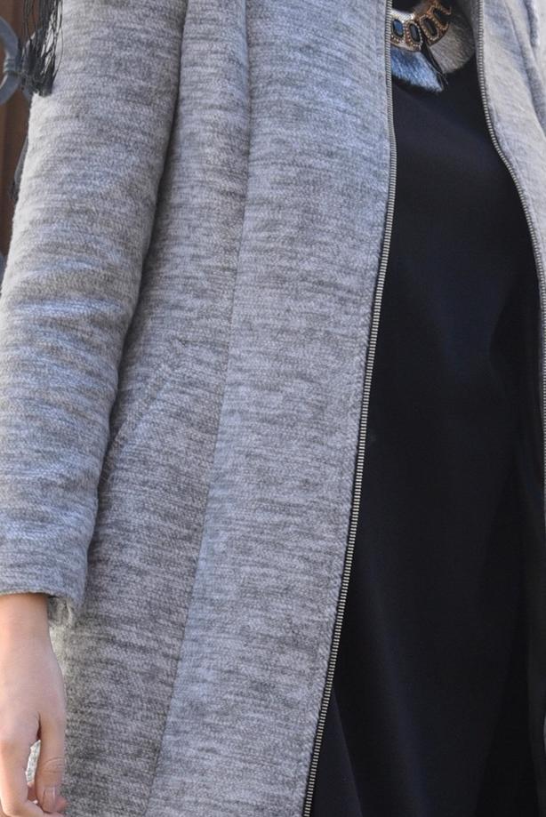 Tesettür giyim  FERMUARLI HAKİM YAKA KABAN 4625  - TRENDTESETTÜR