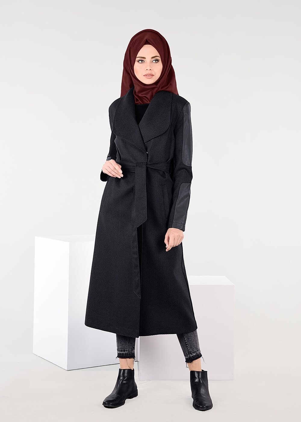 Tesettür giyim LACİVERT KOLLARI DERİ DETAYLI KABAN 9470 