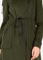 Tesettür giyim YEŞİL FERMUARLI BELİ BÜZGÜLÜ KABAN 9473 