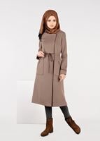 Tesettür giyim BEJ FERMUARLI BELİ BÜZGÜLÜ KABAN 9473 