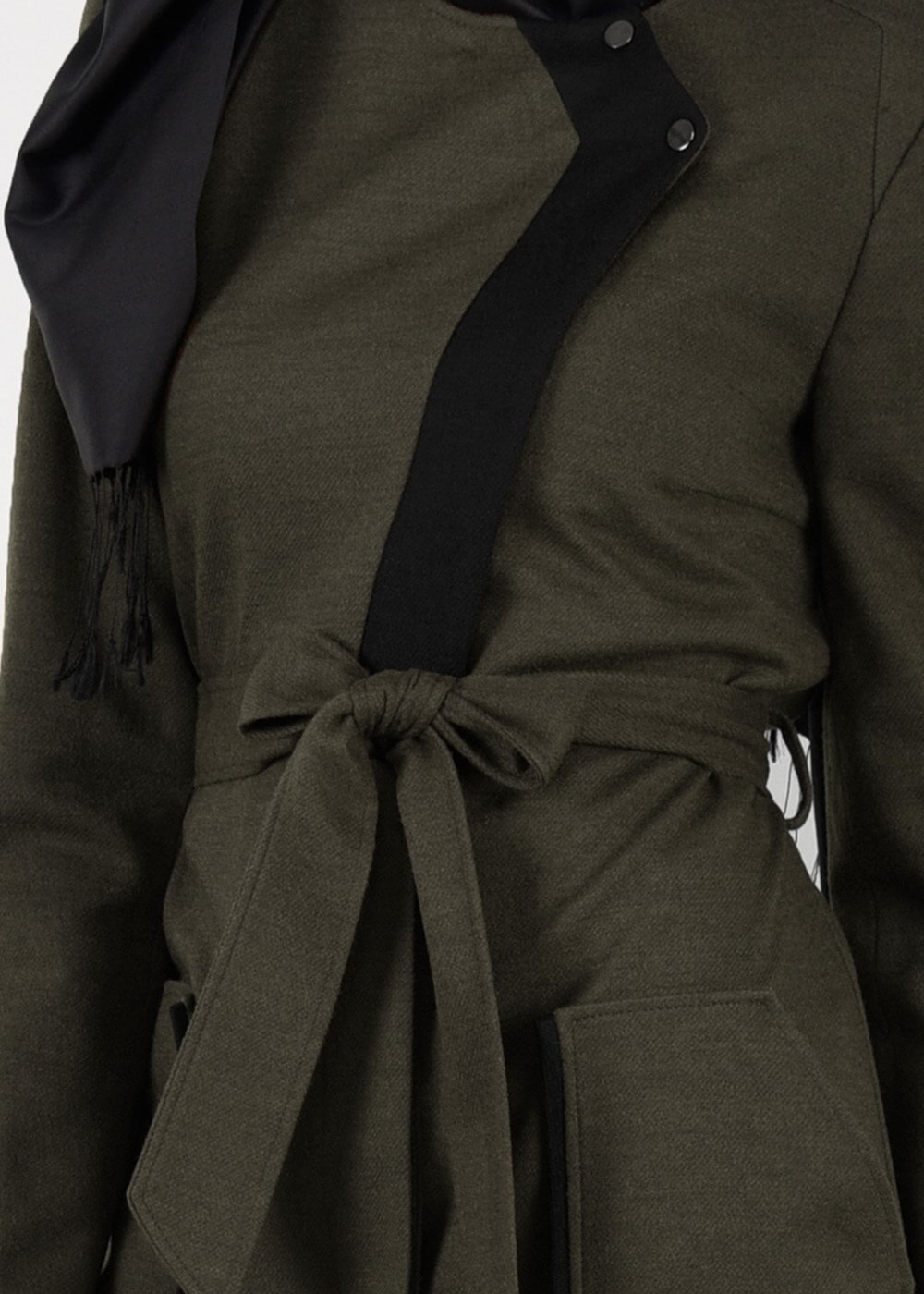 Tesettür giyim HAKİ CEPLİ KUŞAKLI KABAN 9485 